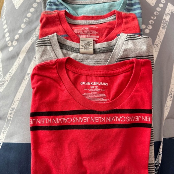 Calvin Klein Assorted Boys T-Shirts in Gray, Red,Blue and multicolored - Picture 5 of 9